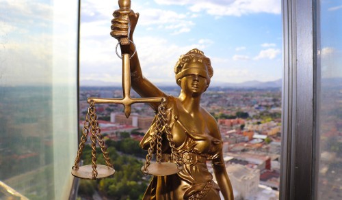ΕΝΑΡΞΗ ΝΕΩΝ ΤΜΗΜΑΤΩΝ για την ΕΘΝΙΚΗ ΣΧΟΛΗ ΔΙΚΑΣΤΩΝ